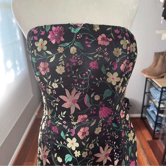 Lulu’s Make A Move Satin Floral Jacqard Dress - Picture 3 of 6